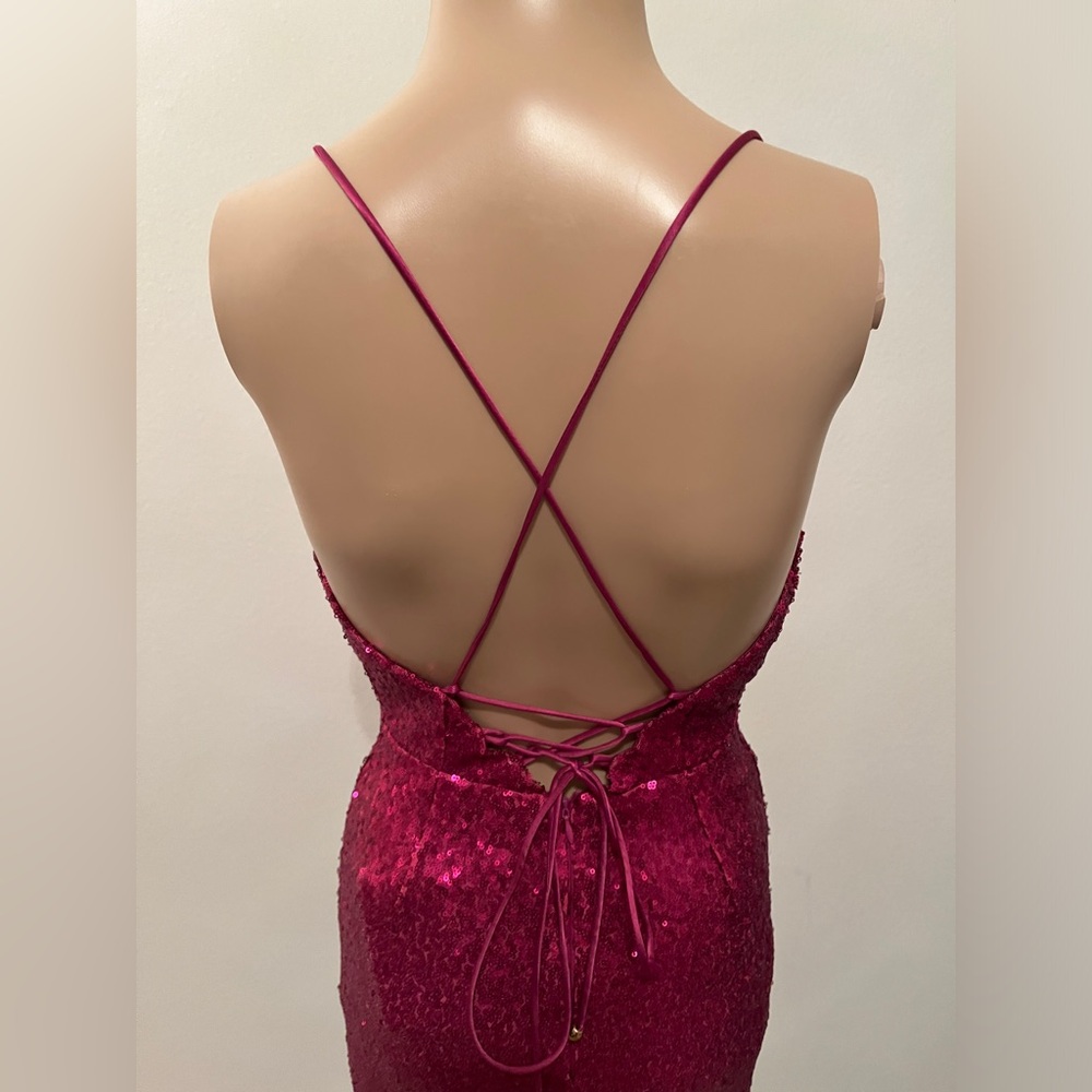NWT Brand New Hello Molly Sequin Fuchsia Bond Girl Dress Short Size XS, US 2
